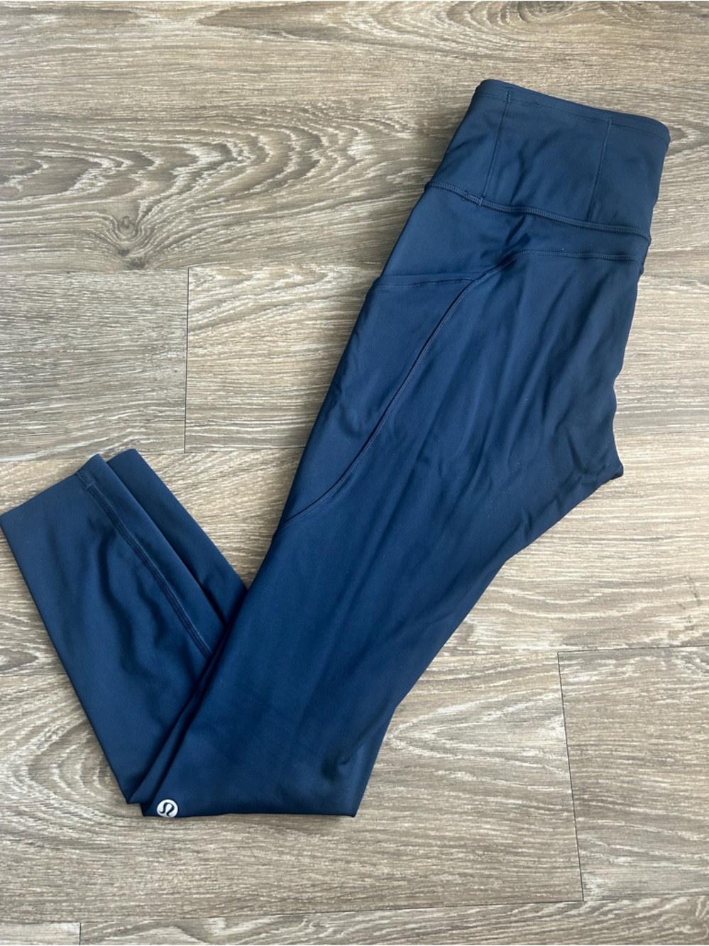 Women’s Lululemon Fast and Free Leggings with pockets size 6